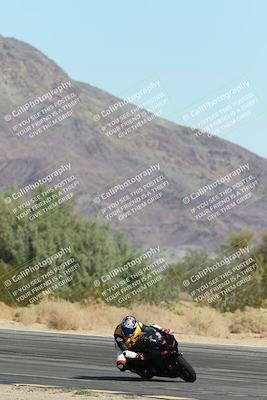 media/Nov-16-2025-Race Pace (Sun) [[8c5fa54630]]/Non Verified Riders (1st 20 Minutes)/2-Turn 10 (1010am)/